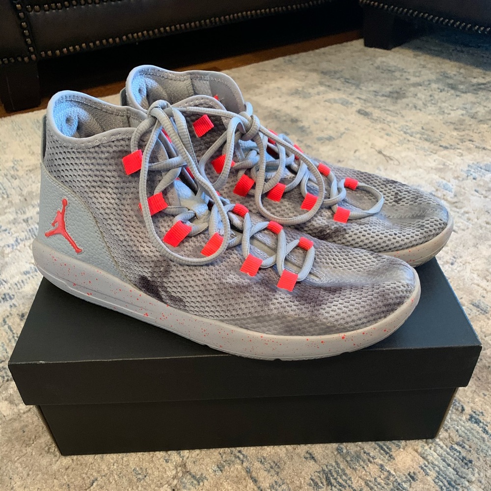 Men’s Jordan Reveals Prem